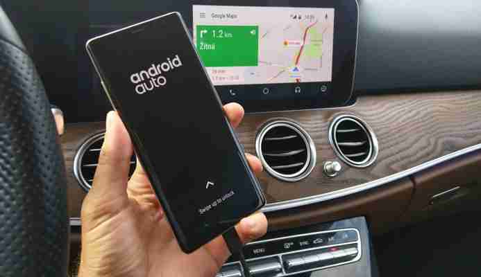 Test Android Auto – Google Mapy i Asistent ve vašem autě